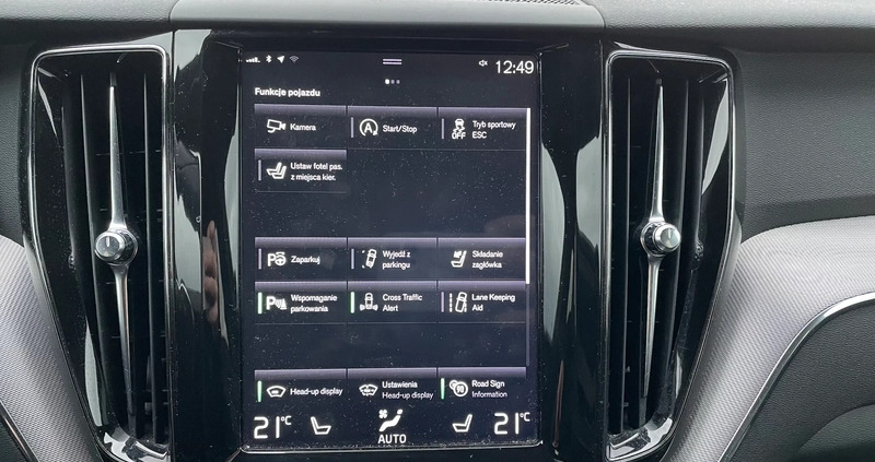 Volvo XC 60 cena 144900 przebieg: 60000, rok produkcji 2019 z Zabłudów małe 781